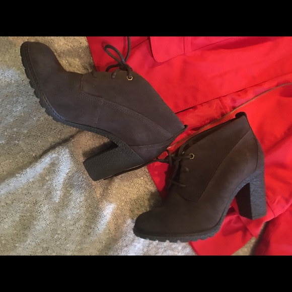 Timberland Shoes - Timberland ankle booties. Size 8 Brown suede